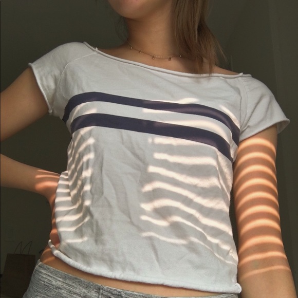 Brandy Melville Off the Shoulder Top - Picture 2 of 2